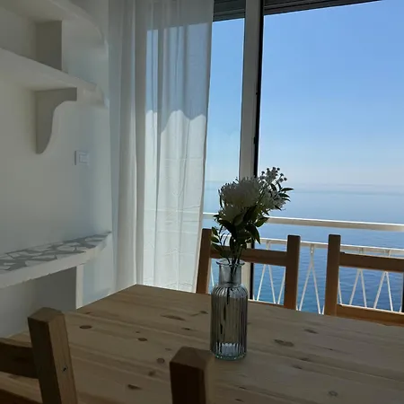 Sally's - Casa Azzurra サンレモ